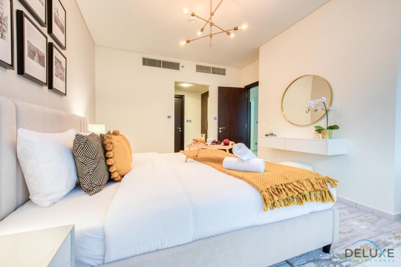 Rate Chic 1br With Balcony In Prime Spot By Deluxe Homes