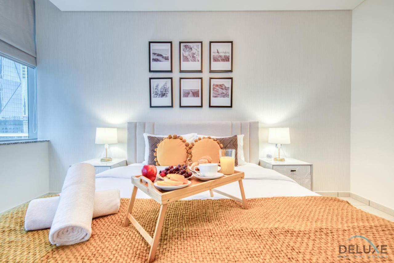 Apartment Rate Chic 1br With Balcony In Prime Spot By Deluxe Homes *